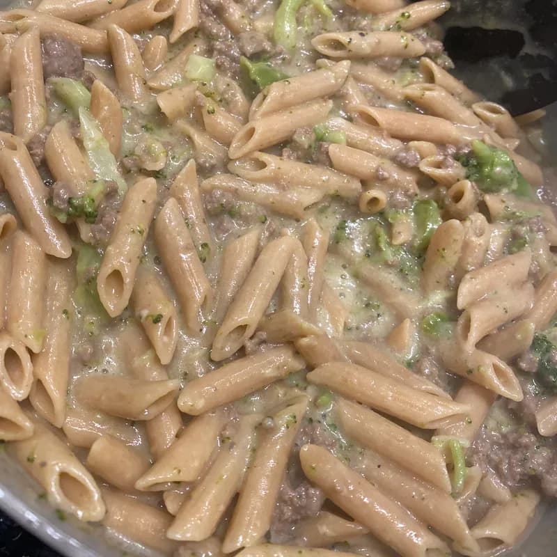 Creamy Cheddar Hamburger Pasta Bowl